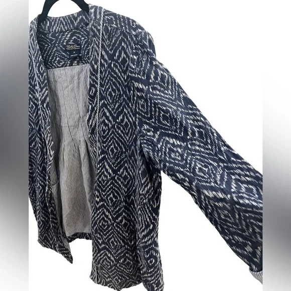 Lucky Brand Women’s 3/4 Sleeve Navy Patterned Blazer - Size M - Picture 2 of 7